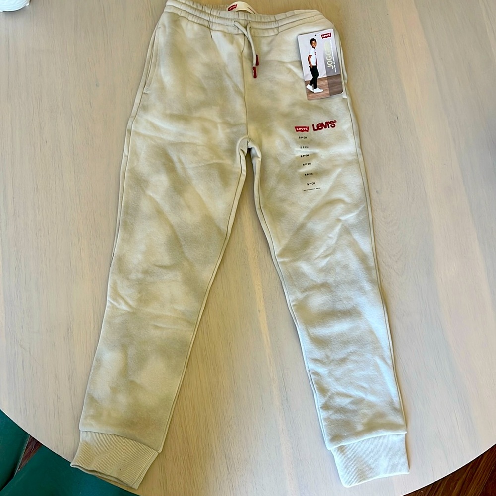 Brand new Levi’s joggers